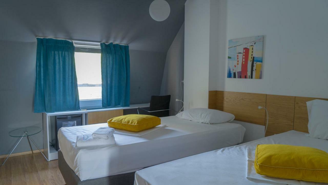 Transit Hotel Central Scopia Exterior foto